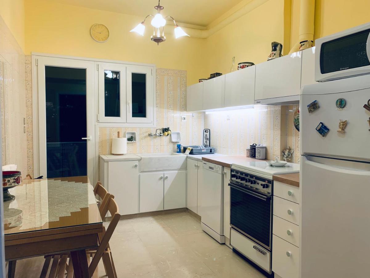 Athina Apartments Athén Kültér fotó